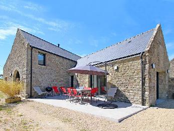 Fraai, modern 6 pers. vakantiehuis in Bretagne, gelegen in mooie natuur op 3 km van zee