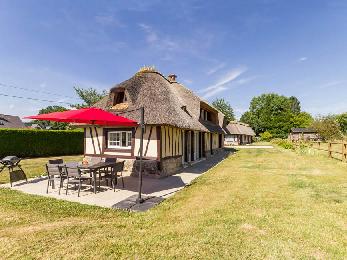 Karakteristiek 5 pers. vakantiehuis in Normandie met fijne tuin, vlakbij Honfleur